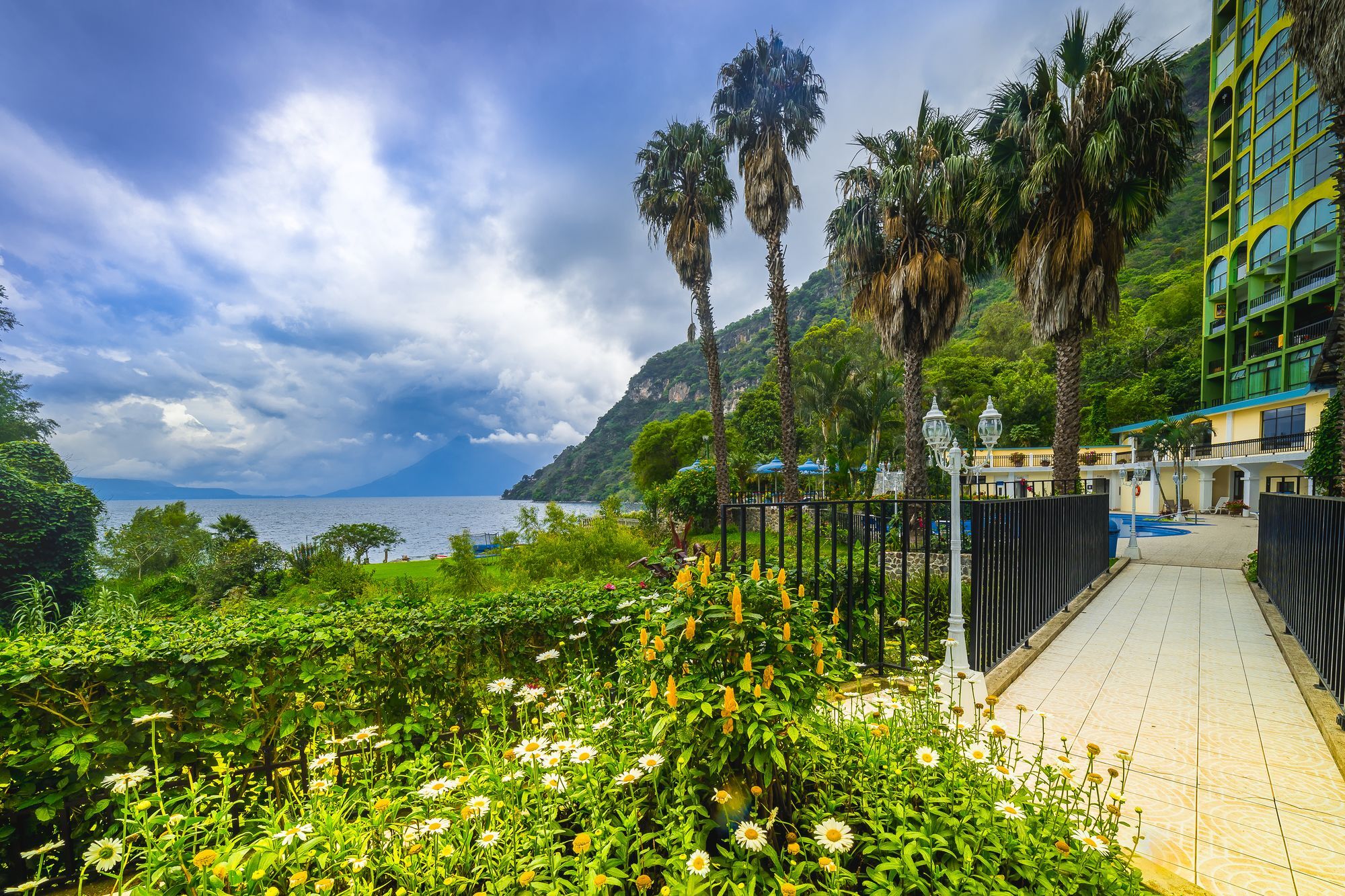 Hotel La Riviera De Atitlan Panajachel Exterior photo