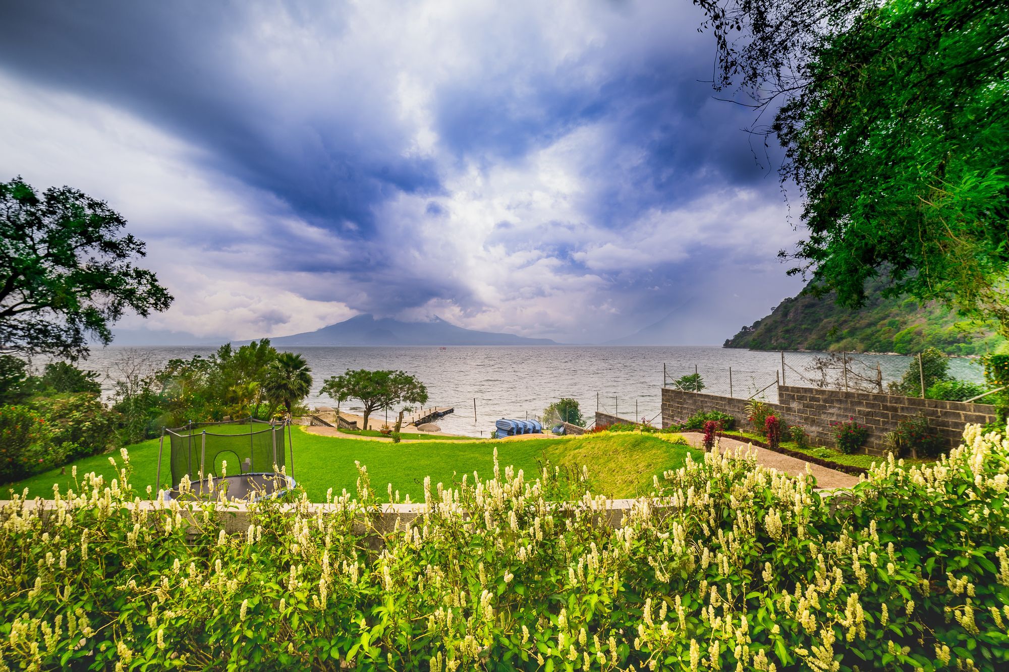 Hotel La Riviera De Atitlan Panajachel Exterior photo